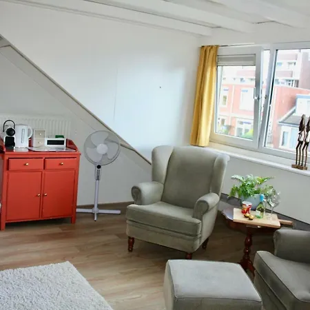 Ubytování v soukromí Private Floor, 150 M From The Beach! Haag